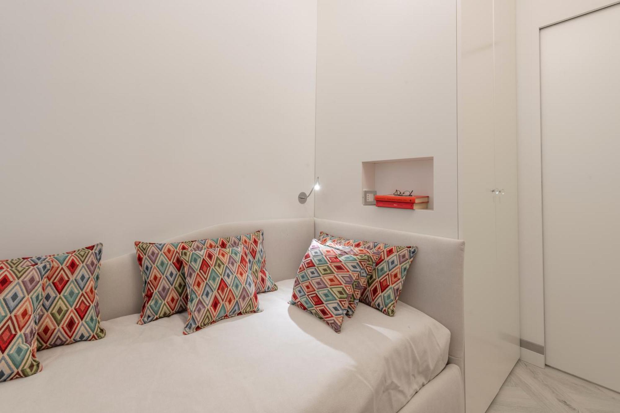 Falcone, 5 - Downtown Apartment Милано Екстериор снимка
